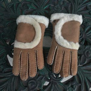 UGG Gloves SIZE M